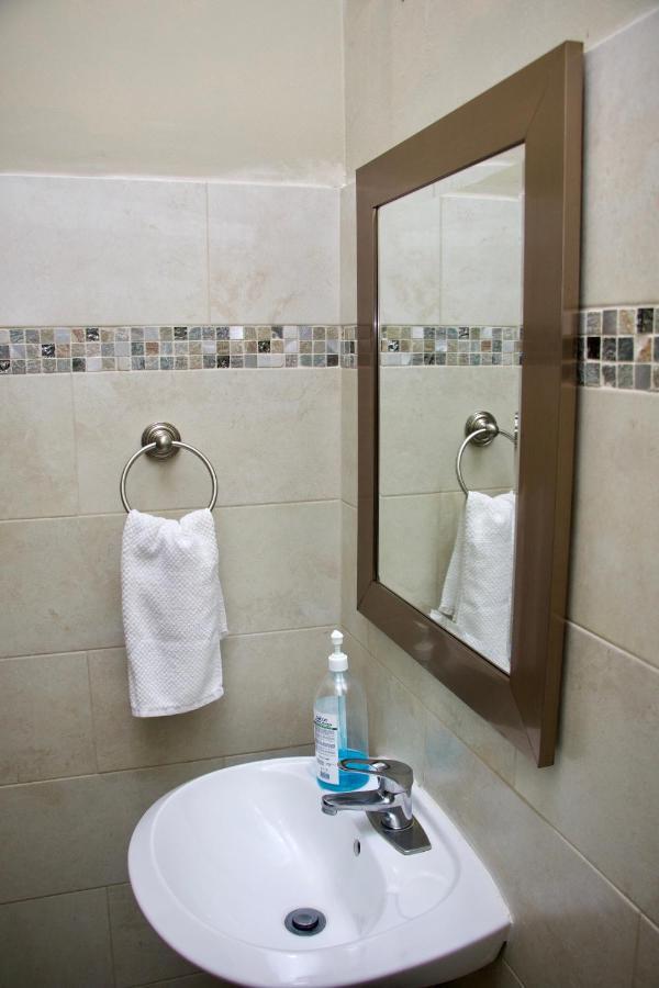 Comfort Homes Kingston Ngoại thất bức ảnh
